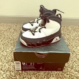 Jordan 9’s Retro. Black and White.